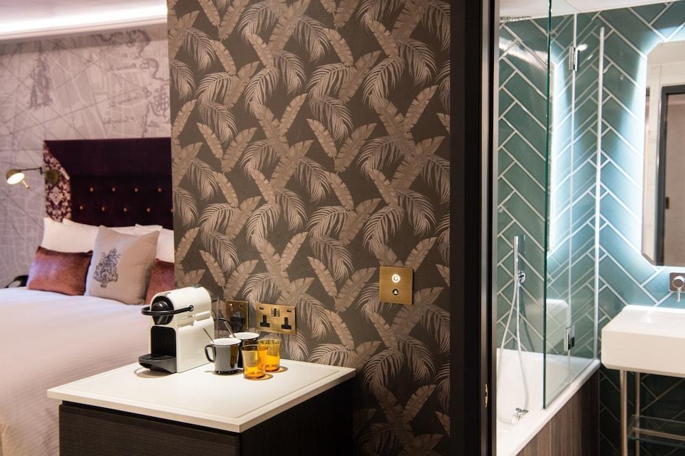 Vintry & Mercer Hotel - Small Luxury Hotels Of The World Londen Buitenkant foto A Nespresso machine in a hotel room